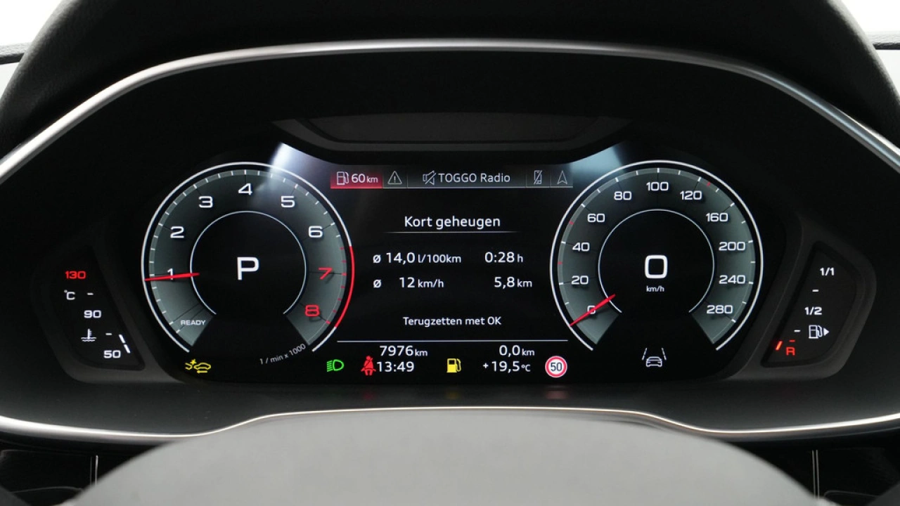Audi Q3 35 TFSI 150 pk S-Tronic S line edition