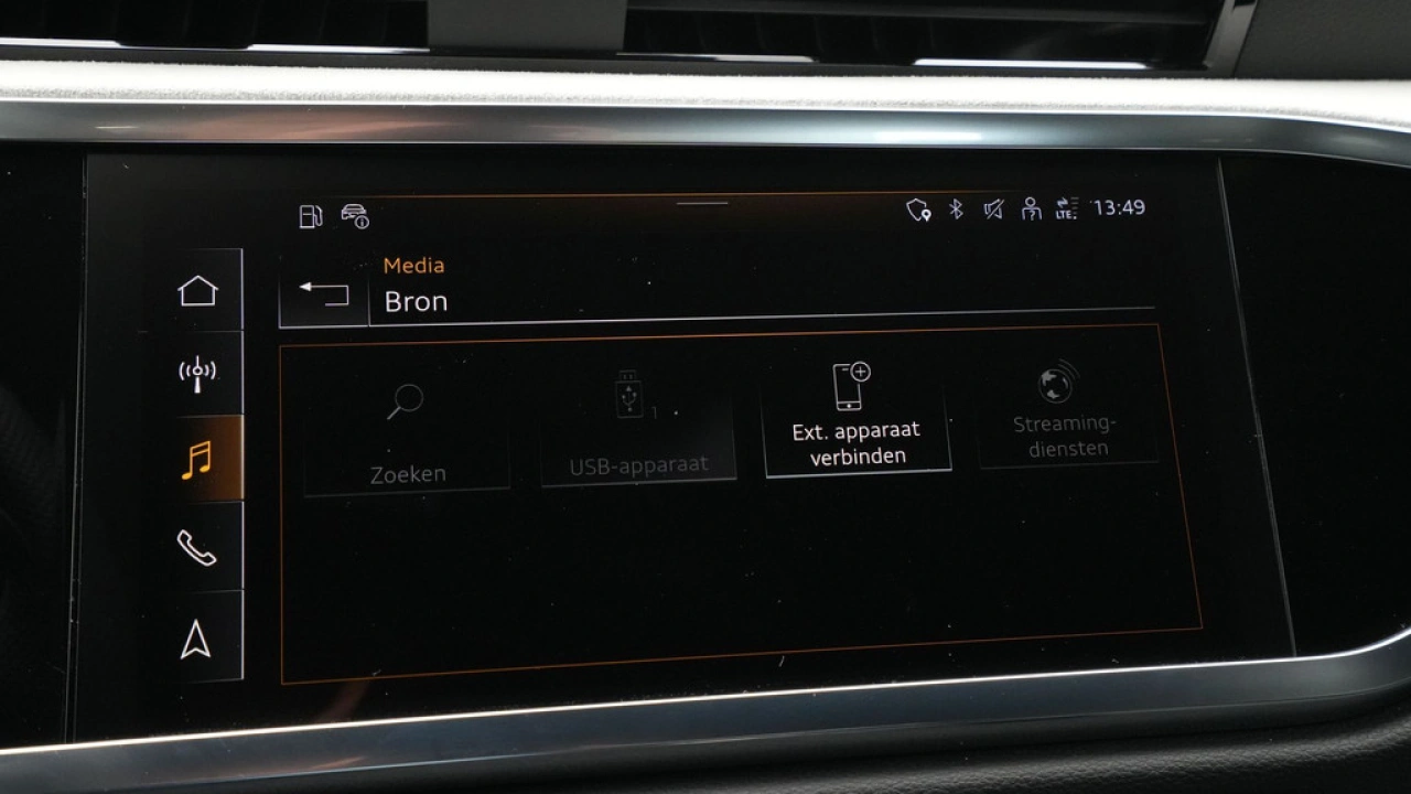 Audi Q3 35 TFSI 150 pk S-Tronic S line edition