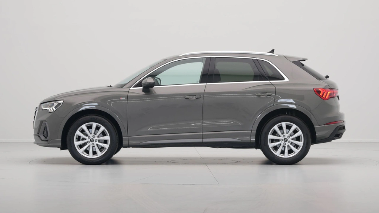 Audi Q3 35 TFSI 150 pk S-Tronic S line edition