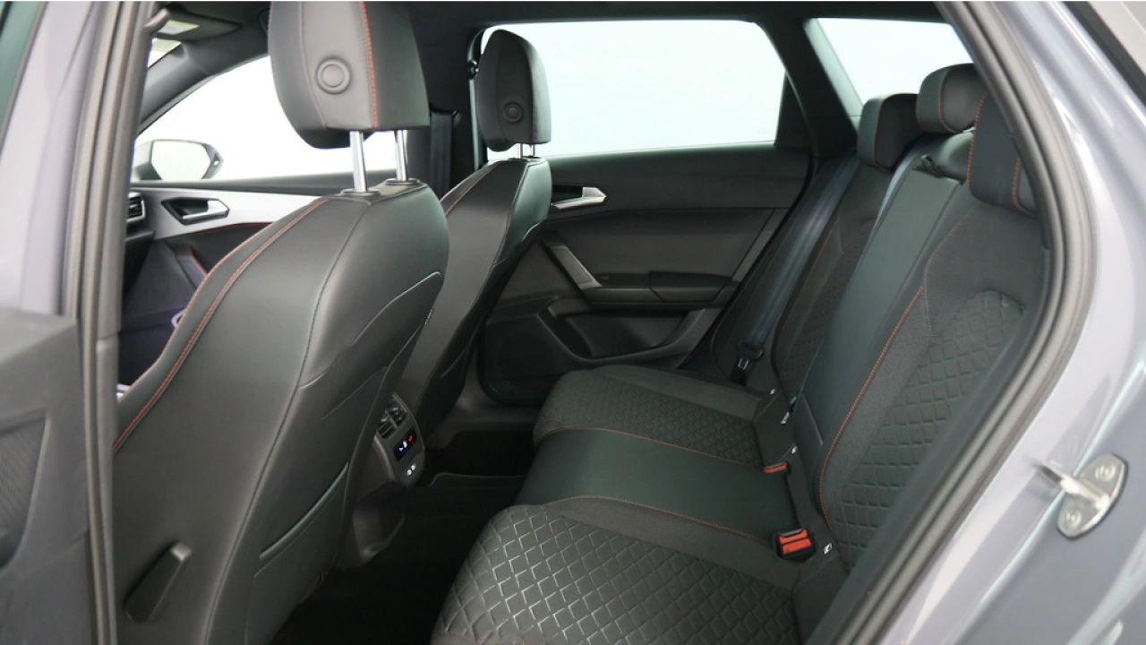 SEAT Leon Sportstourer 1.0 TSI 110pk FR Business