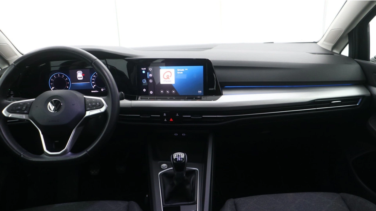 Volkswagen Golf 1.0 TSI 110pk Life Navigatie Pdc