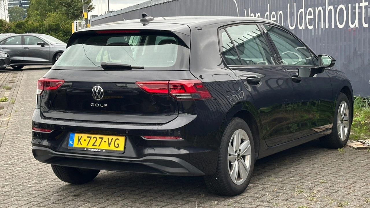 Volkswagen Golf 1.0 TSI 110pk Life Navigatie Pdc