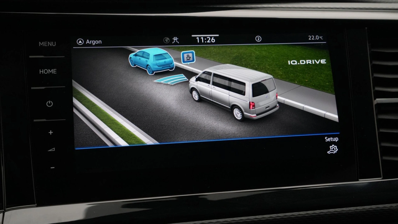 VW Bedrijfswagens Transporter 2.0 TDI 150pk DSG L1H1 28 Bulli