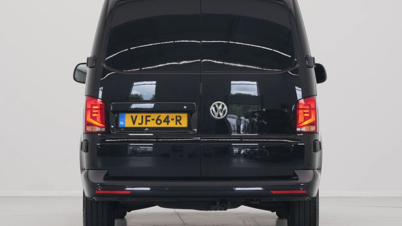 VW Bedrijfswagens Transporter 2.0 TDI 150pk DSG L1H1 28 Bulli