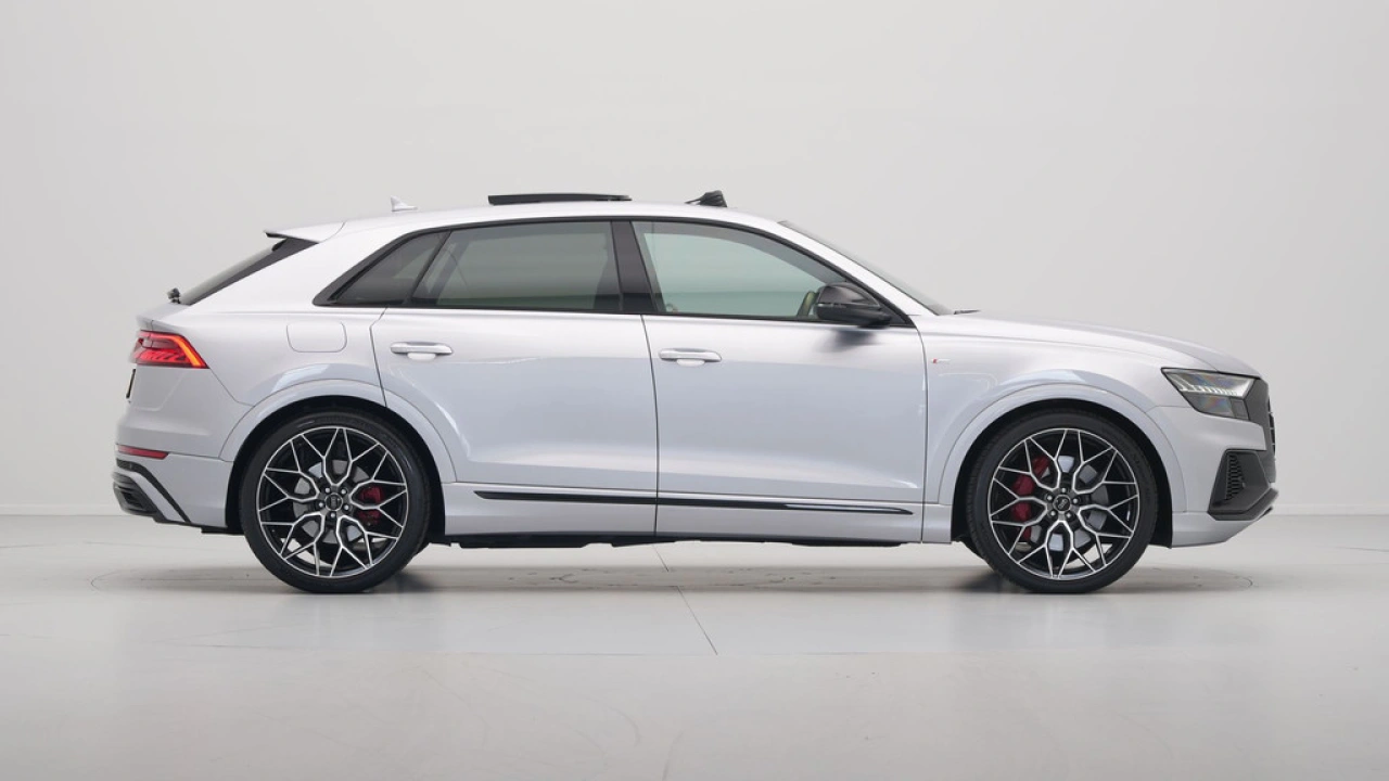 Audi Q8 55 TFSI e 381 pk quattro S-Line