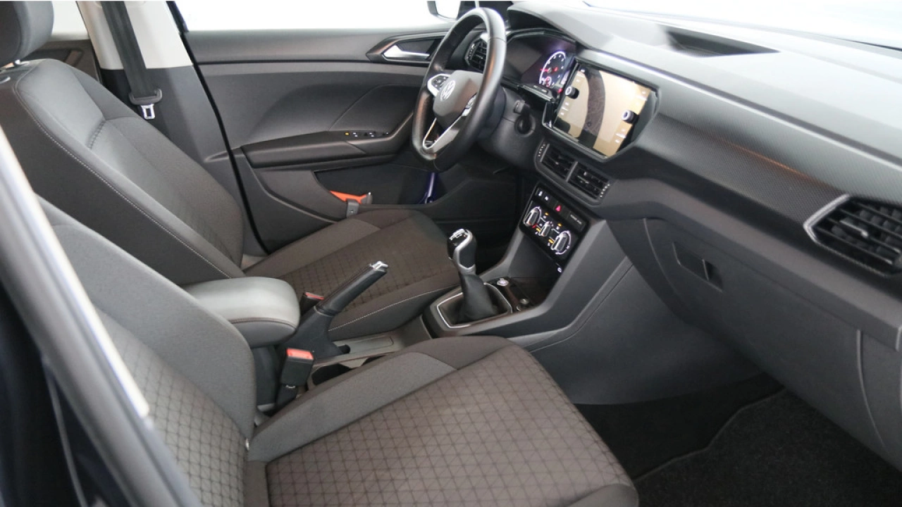 Volkswagen T-Cross 1.0 TSI 95pk Life Navigatie Camera Stoelverwarming
