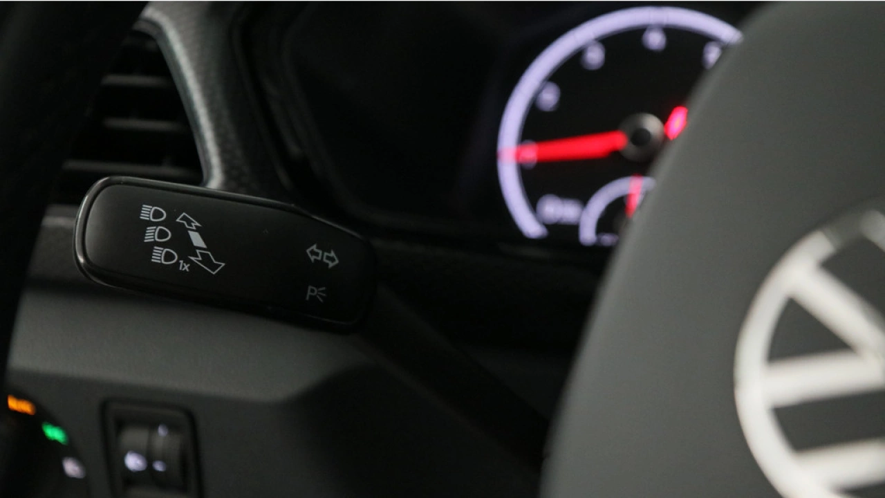 Volkswagen T-Cross 1.0 TSI 95pk Life Navigatie Camera Stoelverwarming