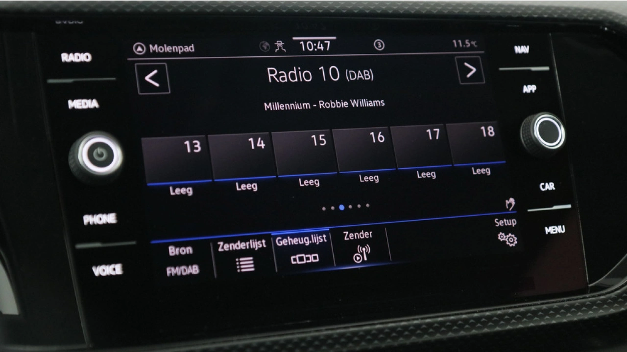 Volkswagen T-Cross 1.0 TSI 95pk Life Navigatie Camera Stoelverwarming