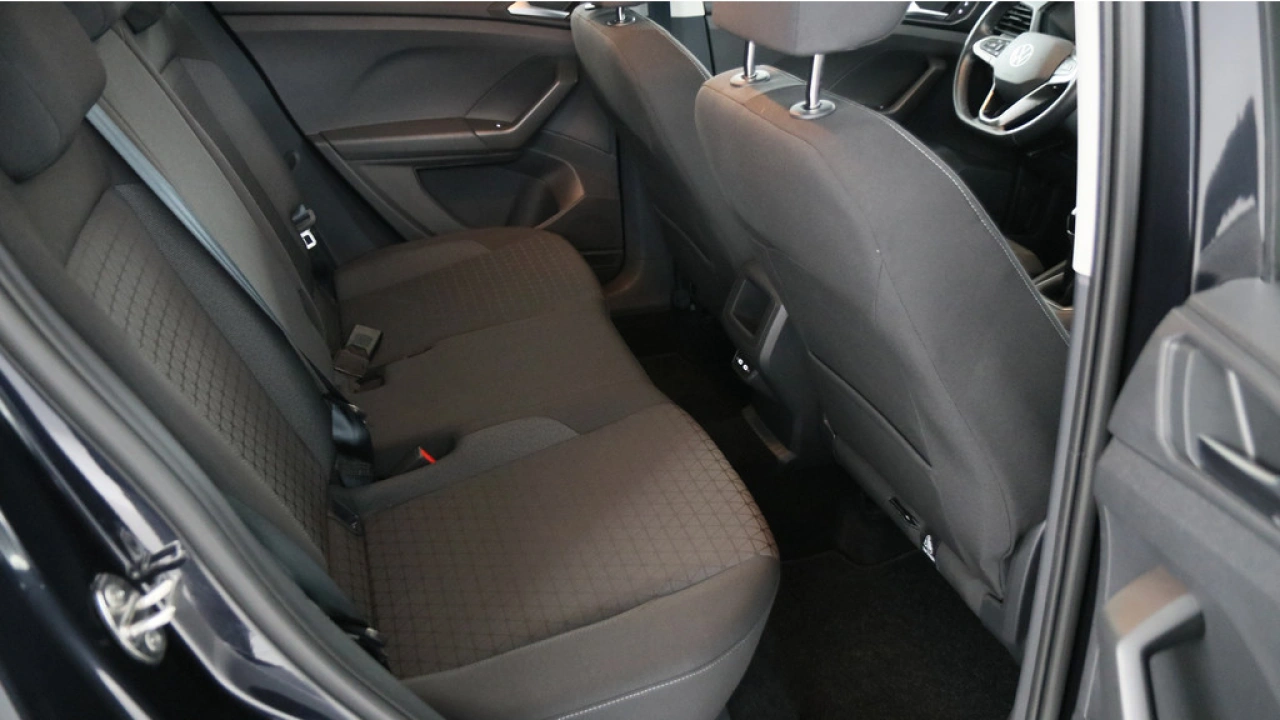 Volkswagen T-Cross 1.0 TSI 95pk Life Navigatie Camera Stoelverwarming