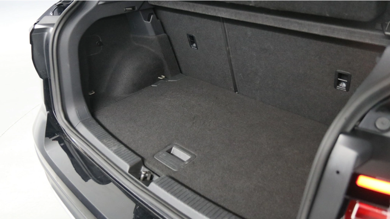 Volkswagen T-Cross 1.0 TSI 95pk Life Navigatie Camera Stoelverwarming