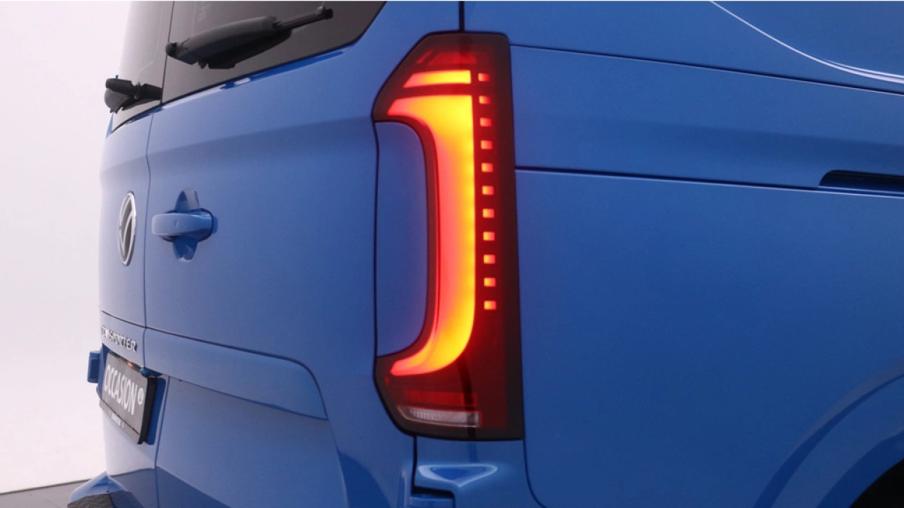 VW Bedrijfswagens Transporter Dubbel Cabine L2H1 2.0 TDI 170pk 2.8T Automaat Bulli