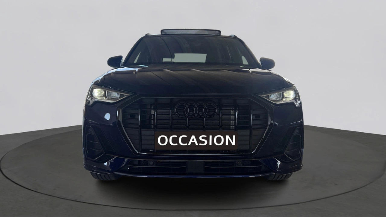 Audi Q3 45 TFSI e 245Pk S edition / Panodak / Sfeerverlichting / Stoelverwarming