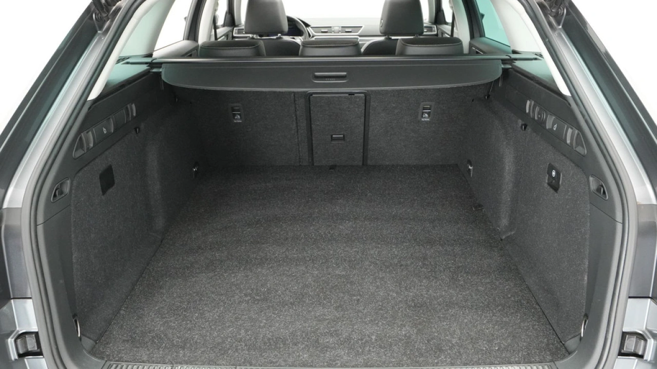 Škoda Superb Combi 1.4 TSI iV 218pk DSG Business Edition Plus