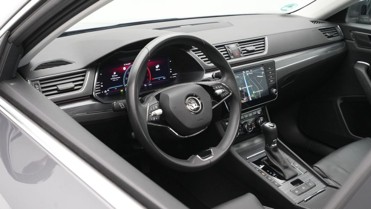 Škoda Superb Combi 1.4 TSI iV 218pk DSG Business Edition Plus
