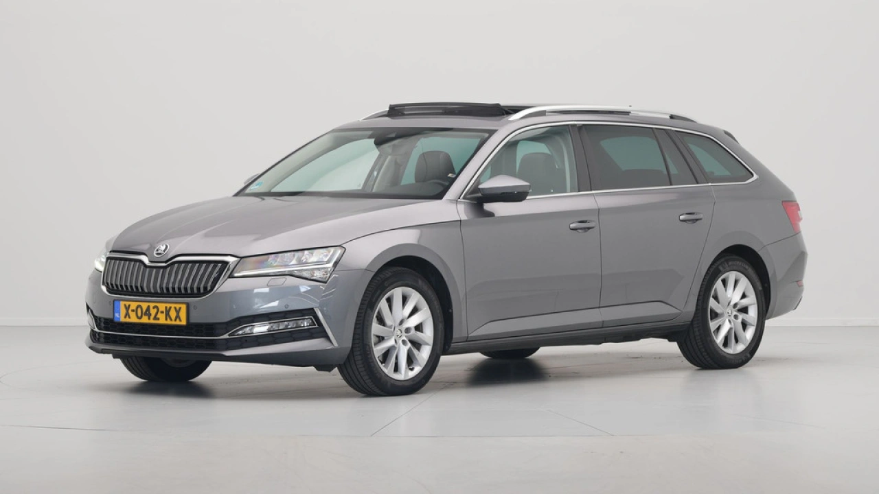 Škoda Superb Combi 1.4 TSI iV 218pk DSG Business Edition Plus