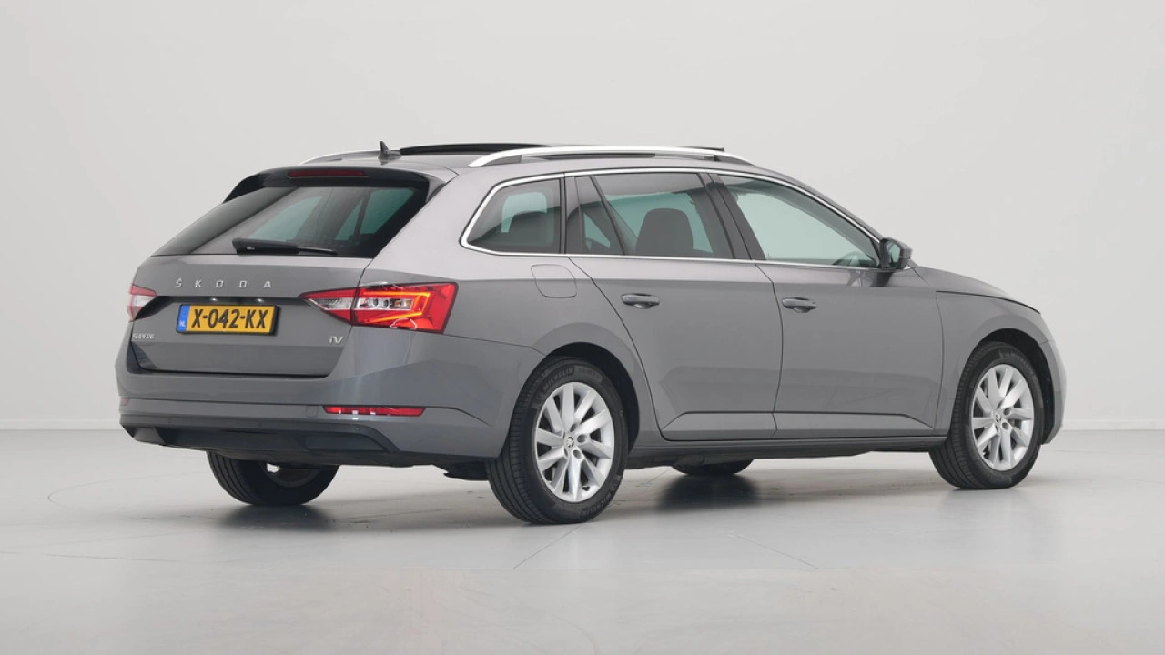 Škoda Superb Combi 1.4 TSI iV 218pk DSG Business Edition Plus