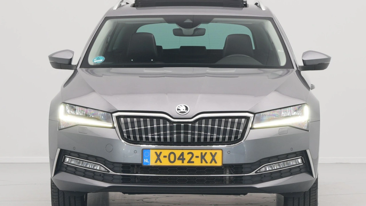 Škoda Superb Combi 1.4 TSI iV 218pk DSG Business Edition Plus