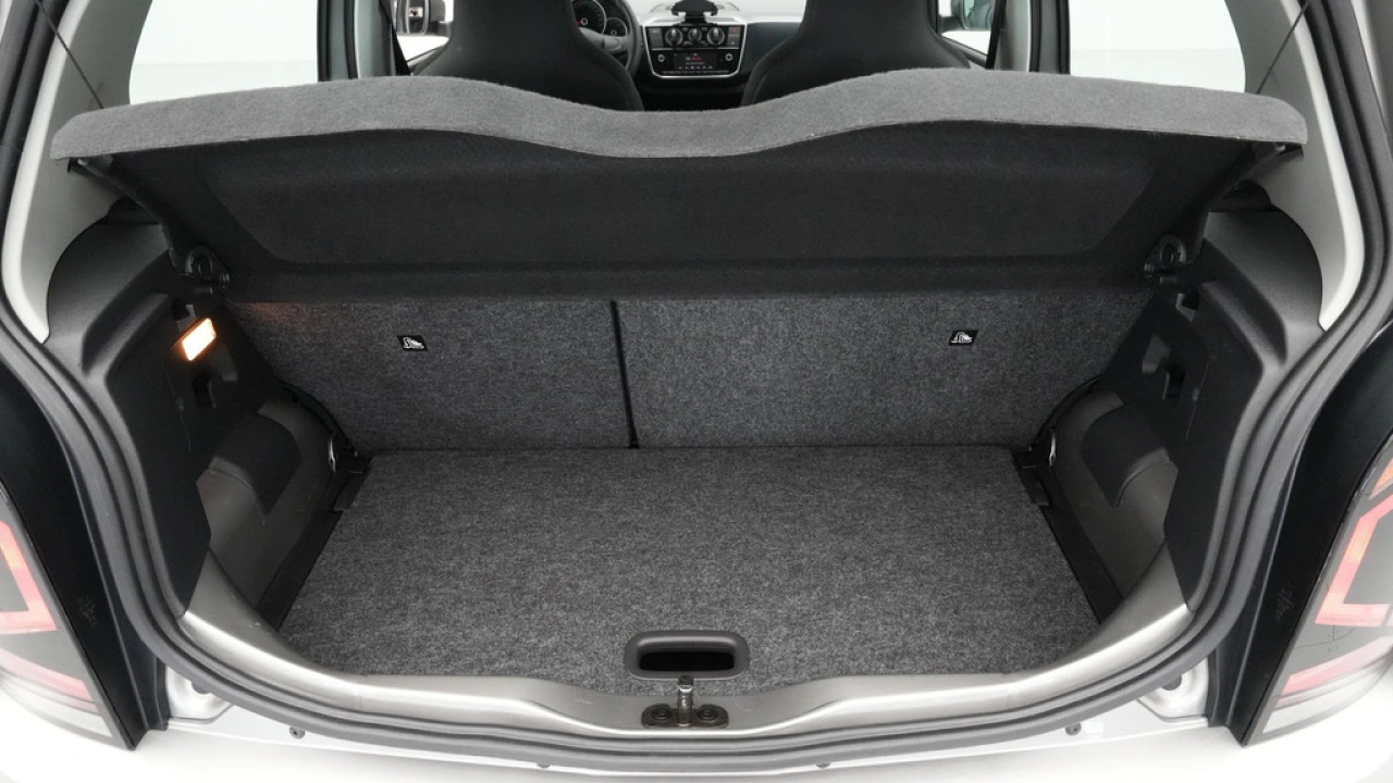 Volkswagen up! 1.0 BMT move up!