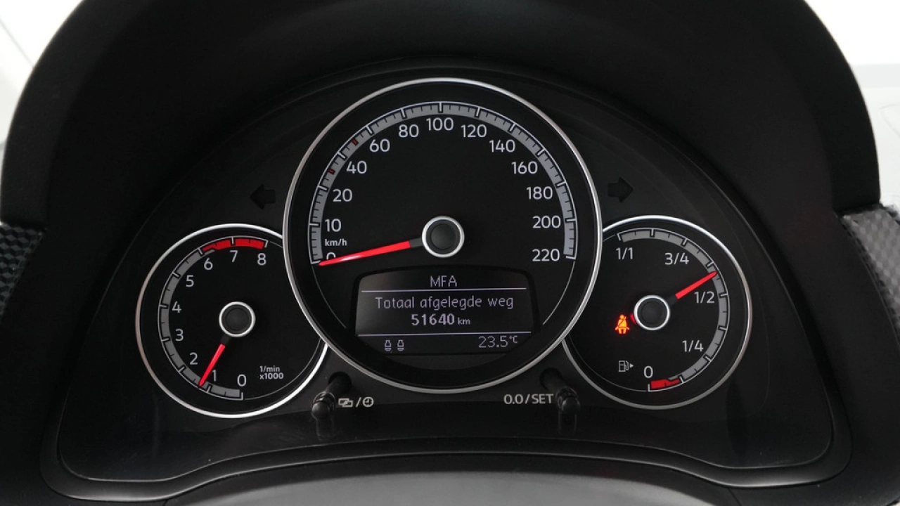 Volkswagen up! 1.0 BMT move up!