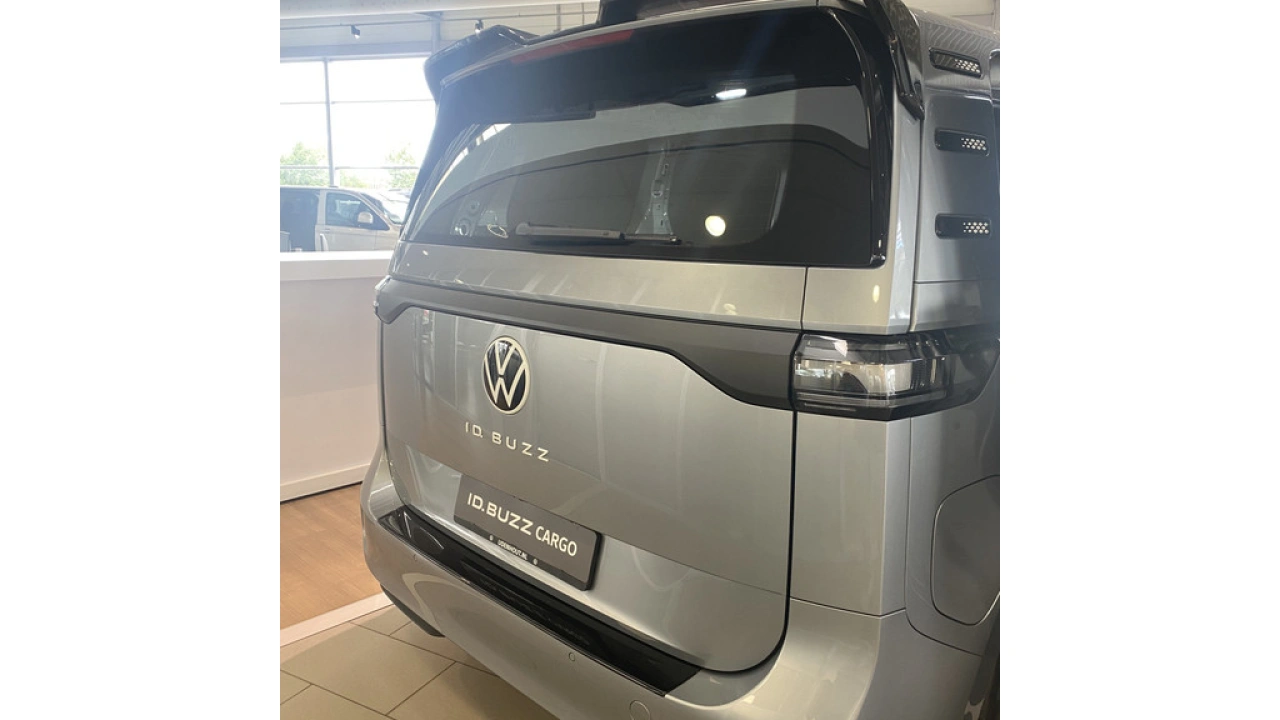 VW Bedrijfswagens ID. Buzz Cargo Bulli edition 79 kWh 210kW 286PK met stylingpakket