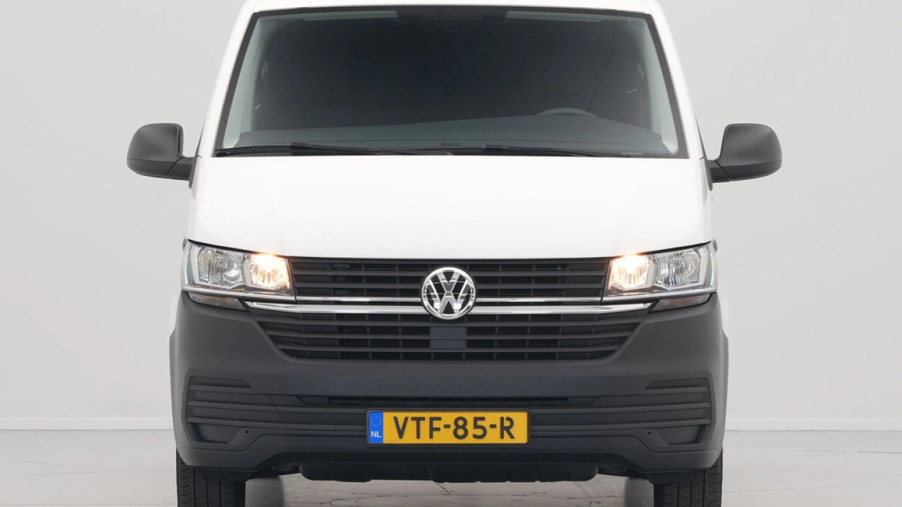 VW Bedrijfswagens Transporter 2.0 TDI L2H1 28 Economy Business