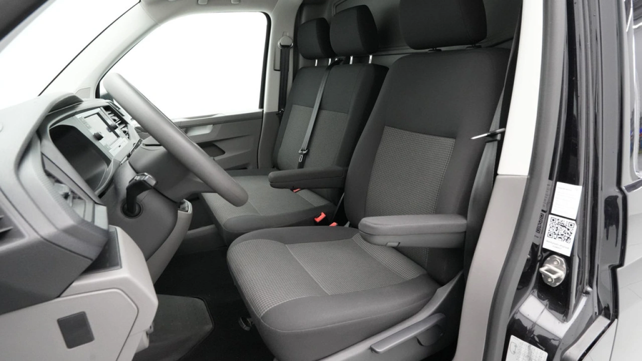 VW Bedrijfswagens Transporter 2.0 TDI L1H1 26 Economy Business