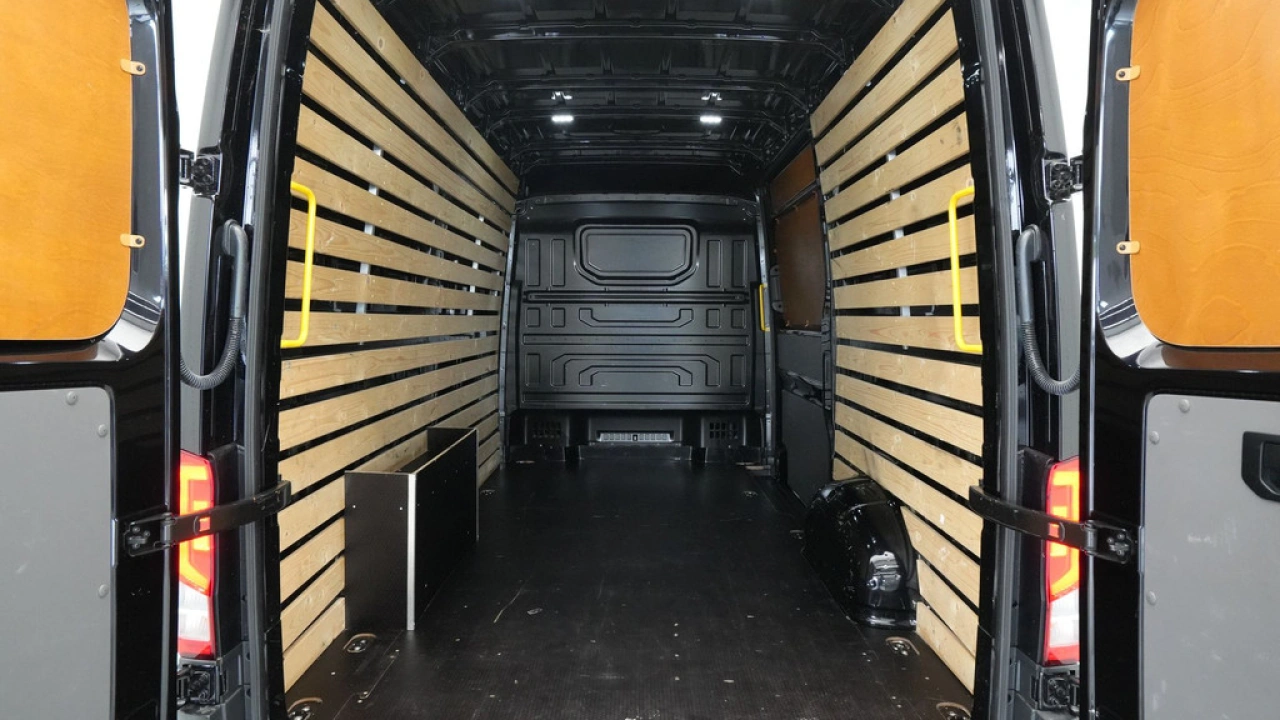 VW Bedrijfswagens Crafter 35 2.0 TDI L3H3 Highline EURO VI