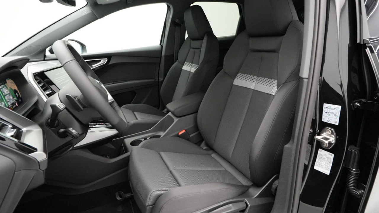 Audi Q4 e-tron (A1) Advanced edition e-tron 45 210kW/286pk 82Kwh Hatchback Elektr. aandrijving quattro