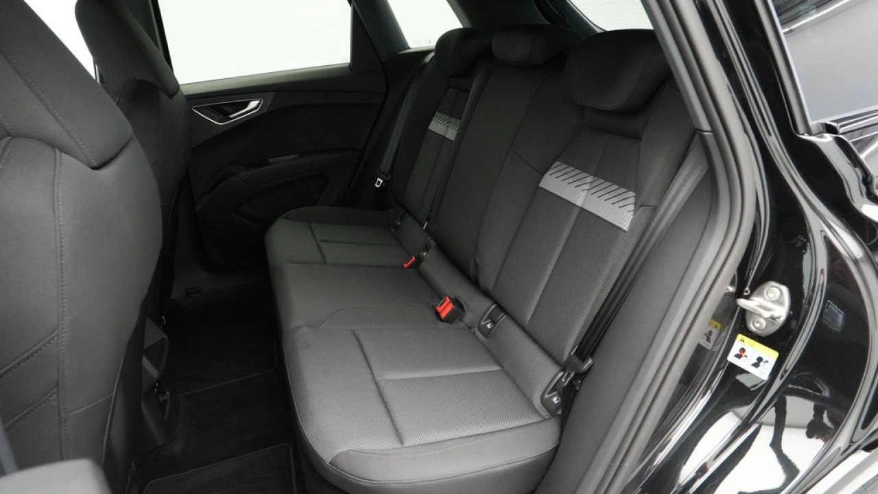 Audi Q4 e-tron (A1) Advanced edition e-tron 45 210kW/286pk 82Kwh Hatchback Elektr. aandrijving quattro