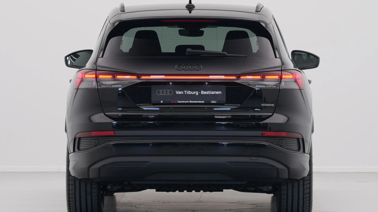 Audi Q4 e-tron (A1) Advanced edition e-tron 45 210kW/286pk 82Kwh Hatchback Elektr. aandrijving quattro
