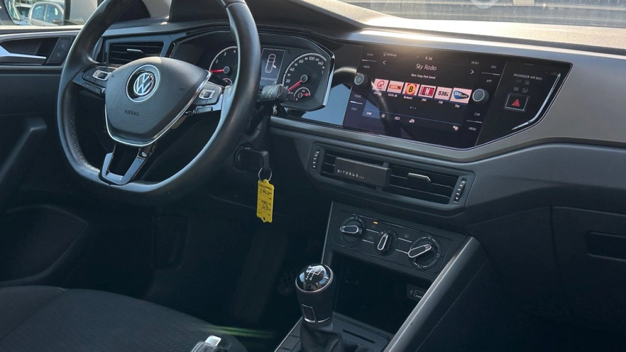 Volkswagen Polo 1.0 MPI 80pk Comfortline Navigatie App Connect