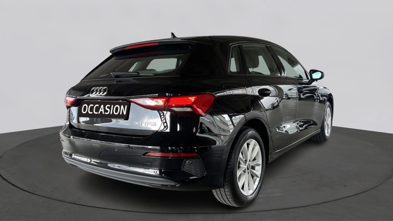 Audi A3 Sportback 30 TFSI 110Pk Pro Line / Parkeerhulp achter / Cruise Control