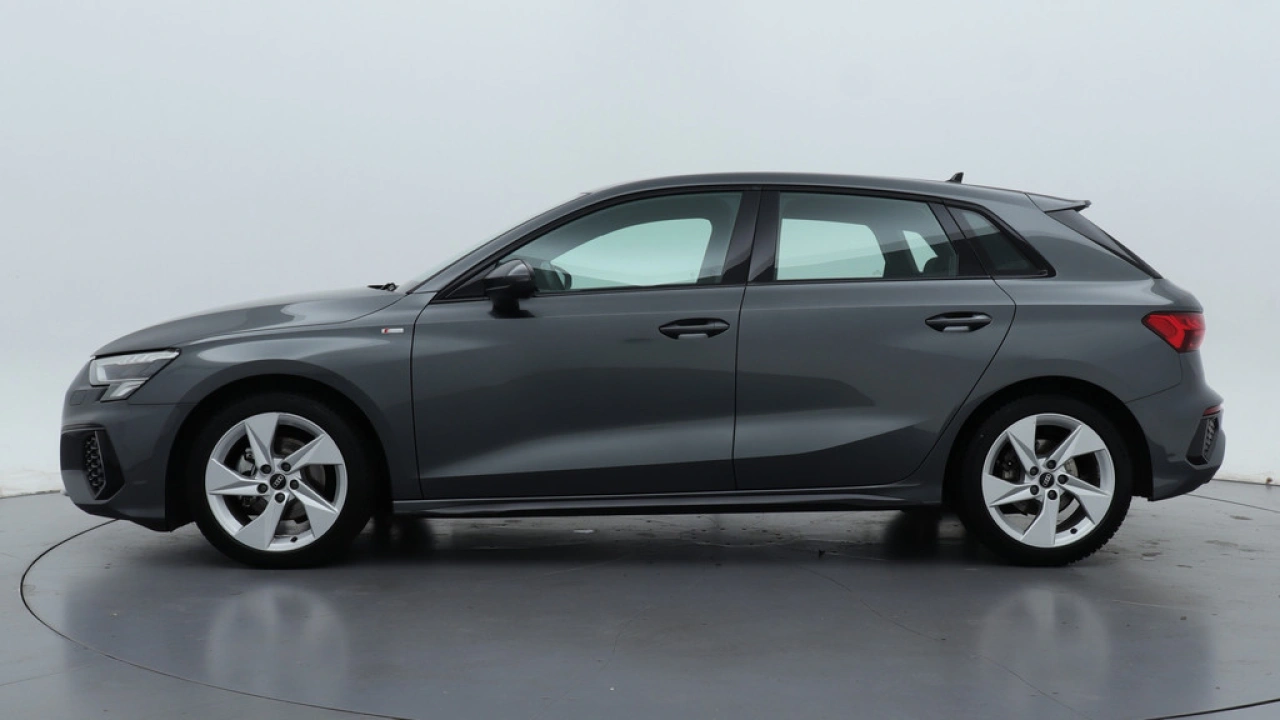 Audi A3 Sportback 30 TFSI 110Pk S Edition Adp. Cruise Control / Stoelverwarming
