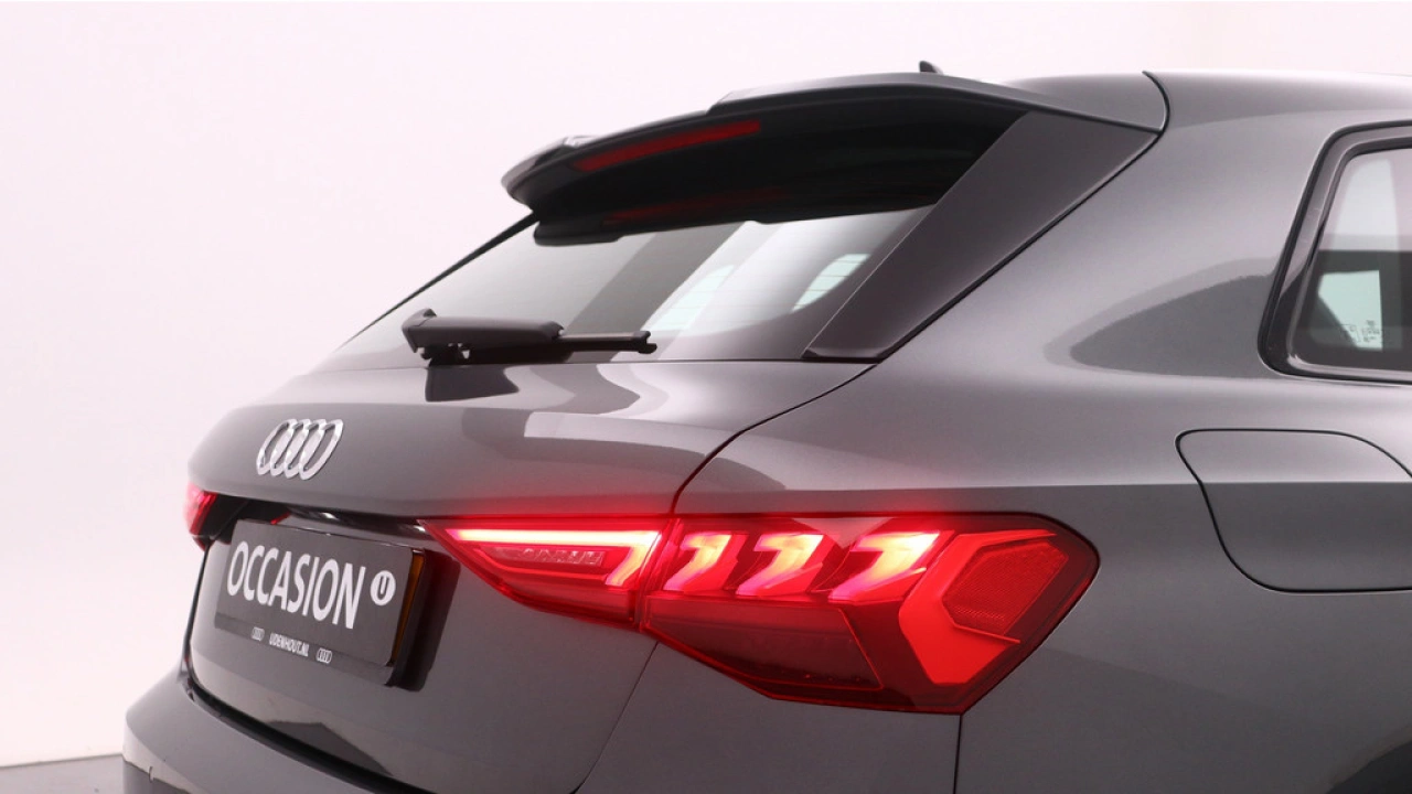 Audi A3 Sportback 30 TFSI 110Pk S Edition Adp. Cruise Control / Stoelverwarming