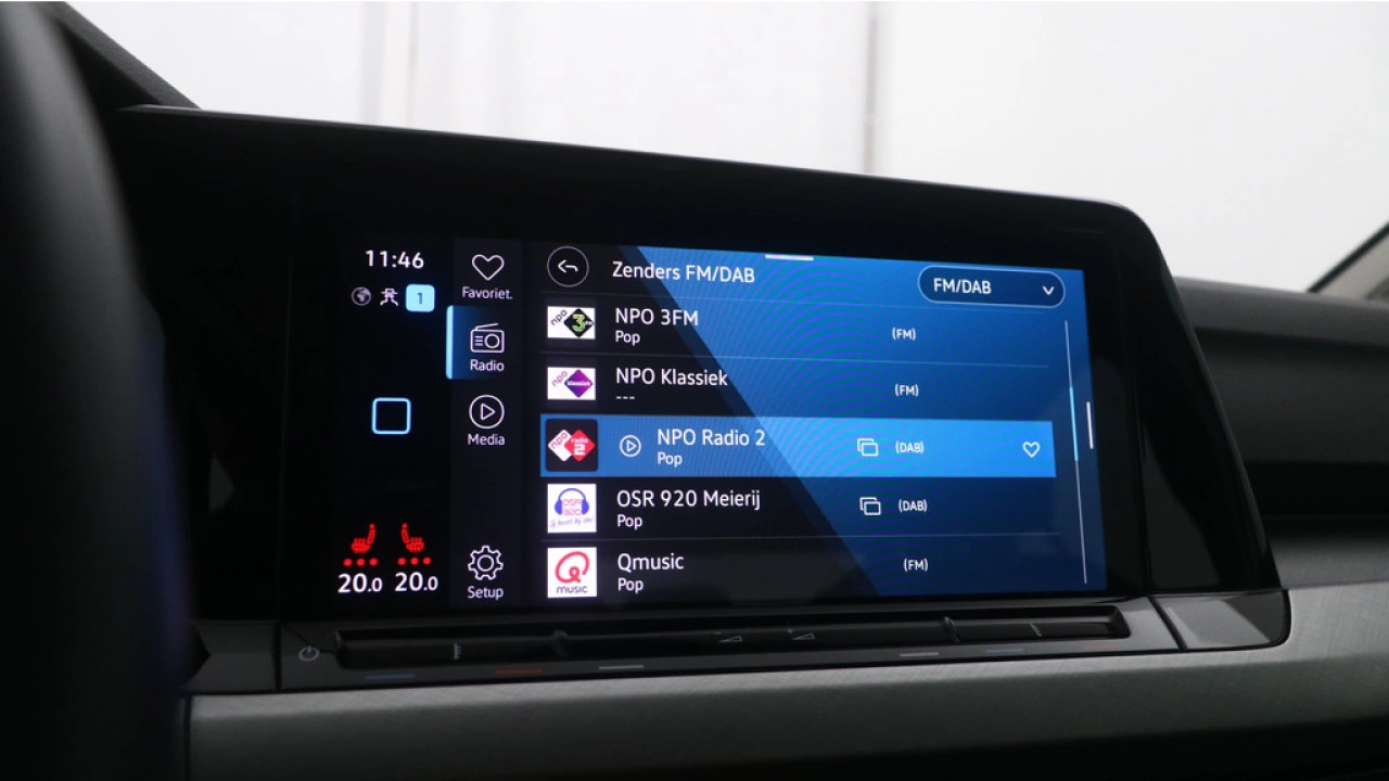 Volkswagen Golf 1.0 eTSI 110pk DSG Life Navigatie Camera Winterpakket