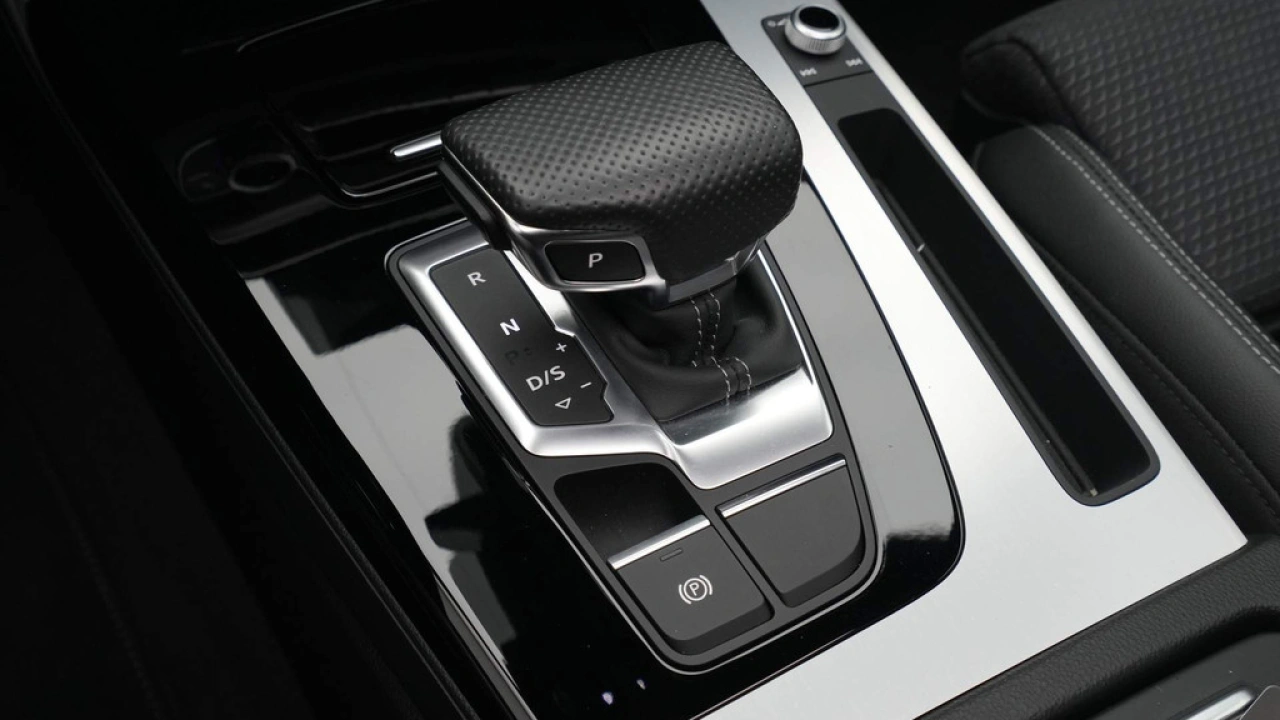 Audi Q5 50 TFSI e 299 pk S-Line edition