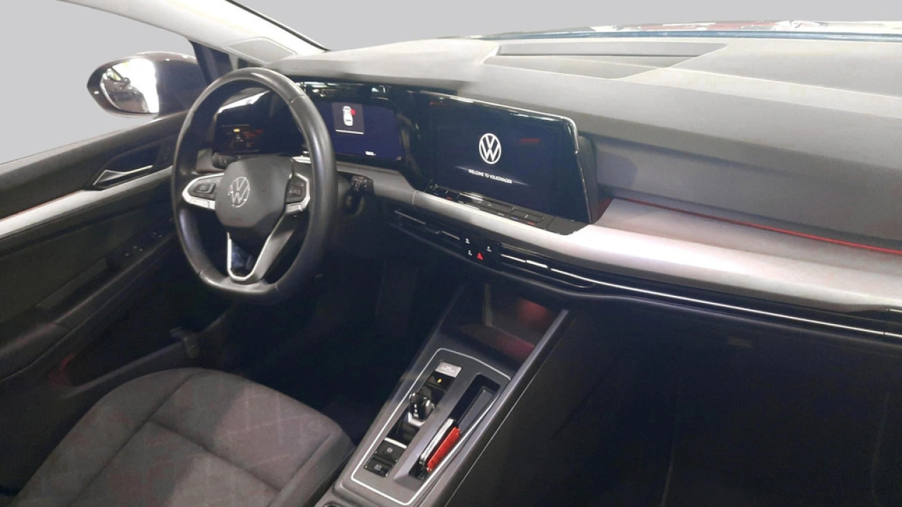Volkswagen Golf 1.0 eTSI Life Multimedia pakket | Comfort pakket |