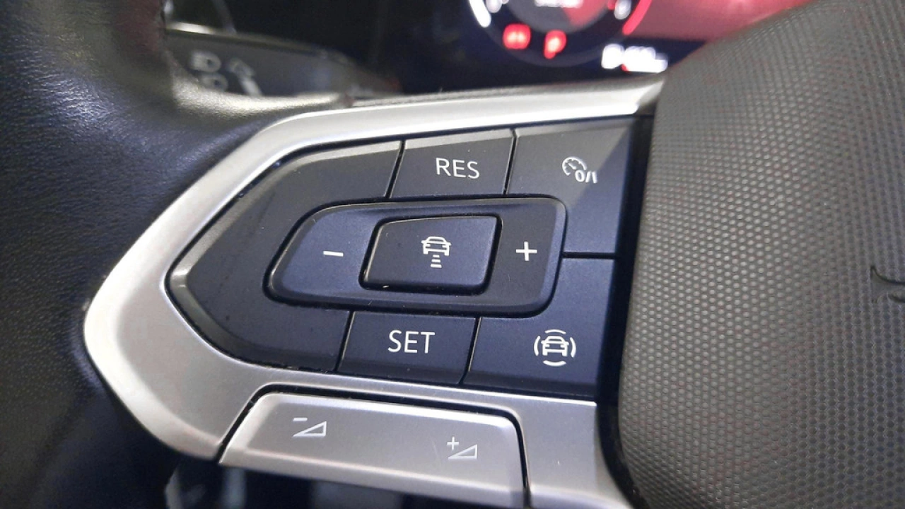 Volkswagen Golf 1.0 eTSI Life Multimedia pakket | Comfort pakket |