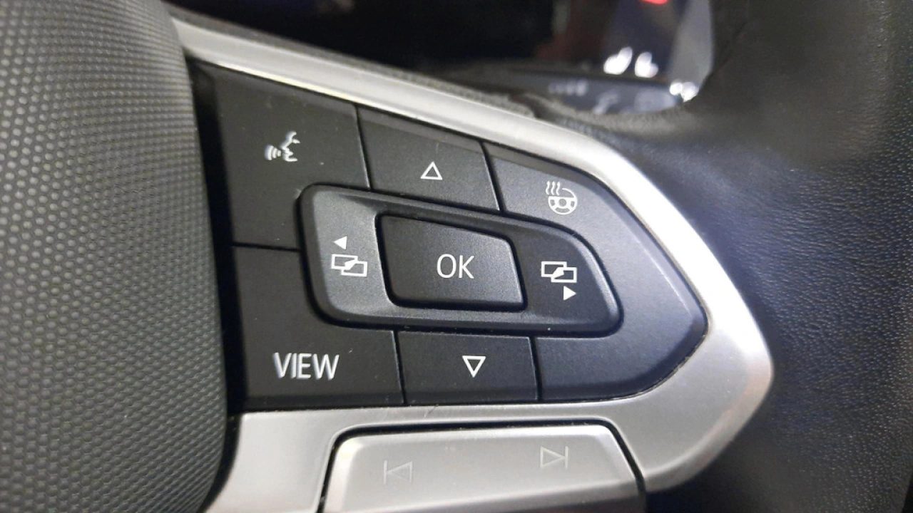 Volkswagen Golf 1.0 eTSI Life Multimedia pakket | Comfort pakket |