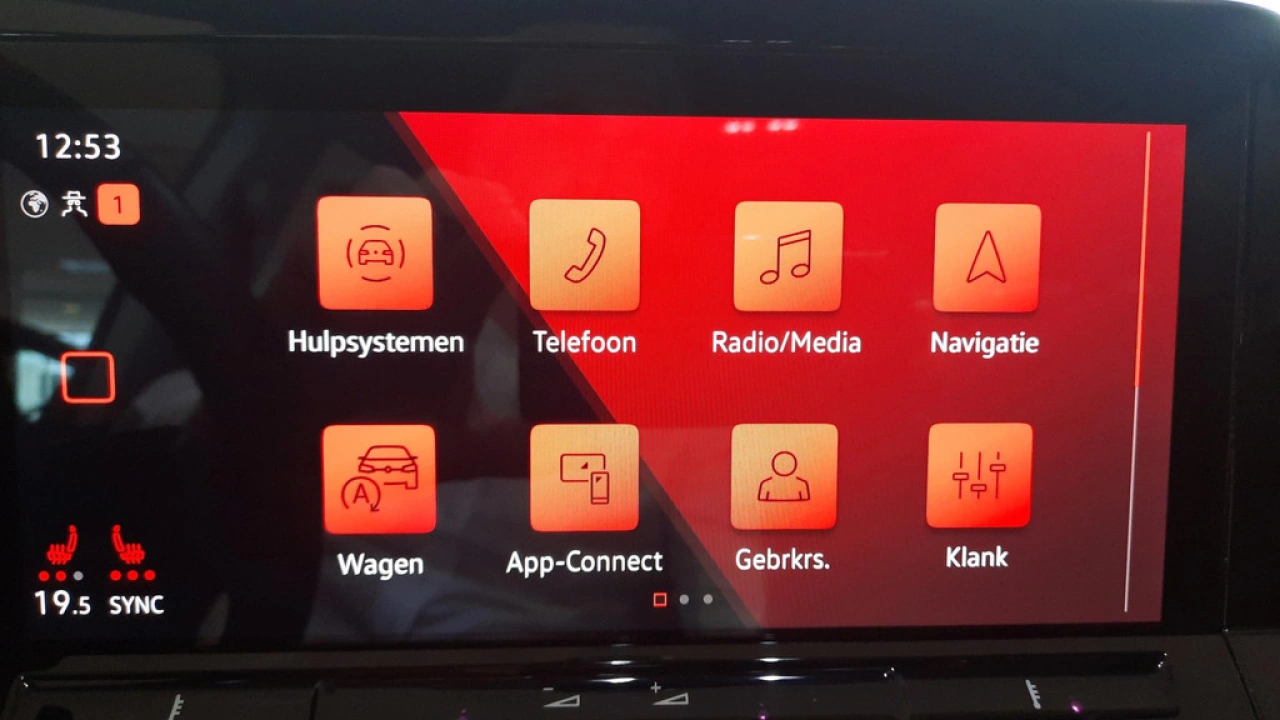 Volkswagen Golf 1.0 eTSI Life Multimedia pakket | Comfort pakket |
