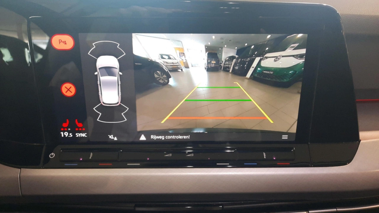 Volkswagen Golf 1.0 eTSI Life Multimedia pakket | Comfort pakket |