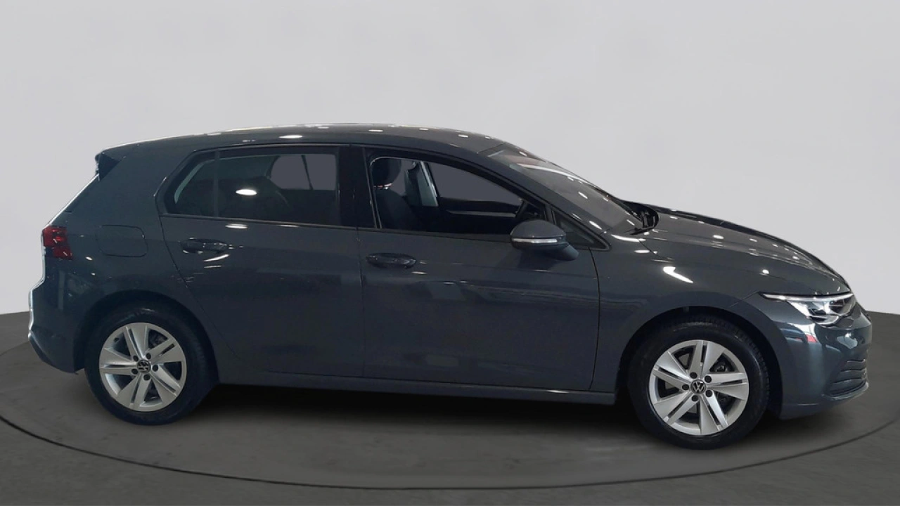 Volkswagen Golf 1.0 eTSI Life Multimedia pakket | Comfort pakket |