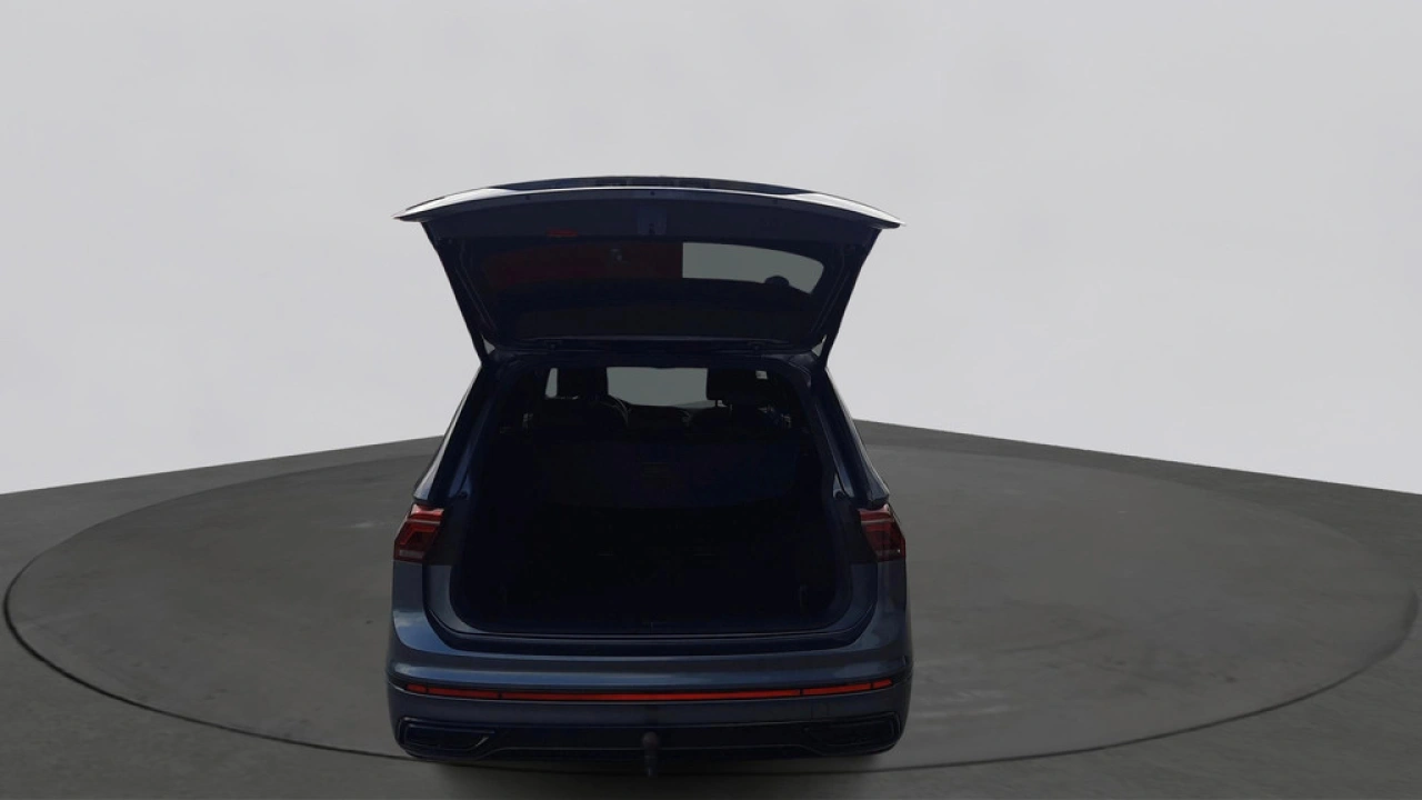 Volkswagen Tiguan Allspace 1.5 TSI R-Line Business+ | Black Style | Trekhaak | Camera | 20
