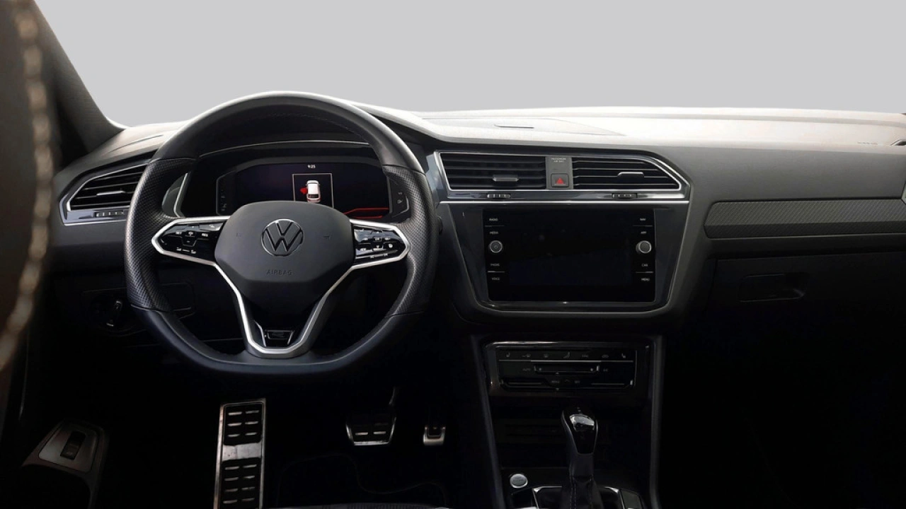 Volkswagen Tiguan Allspace 1.5 TSI R-Line Business+ | Black Style | Trekhaak | Camera | 20