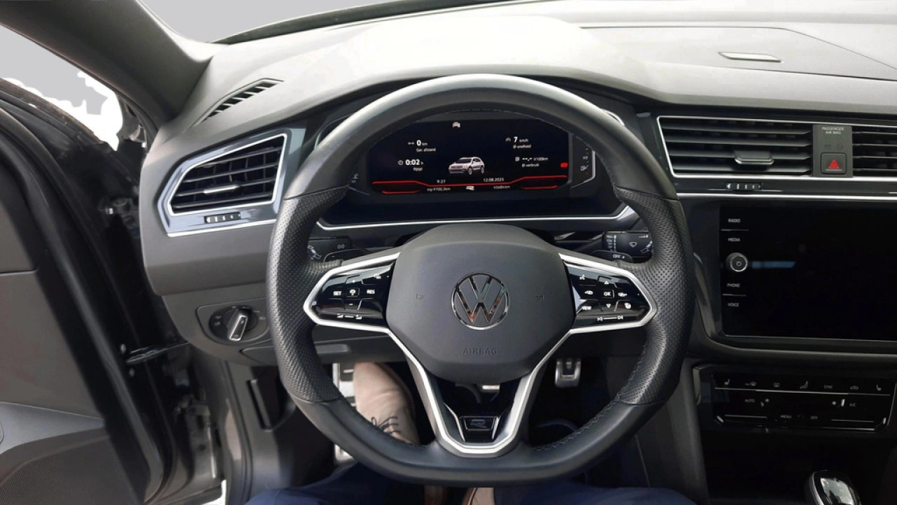 Volkswagen Tiguan Allspace 1.5 TSI R-Line Business+ | Black Style | Trekhaak | Camera | 20