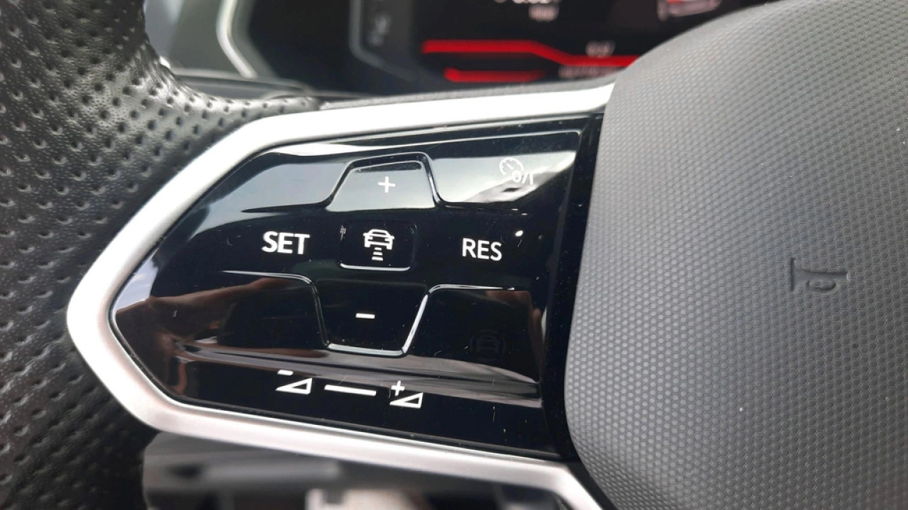 Volkswagen Tiguan Allspace 1.5 TSI R-Line Business+ | Black Style | Trekhaak | Camera | 20