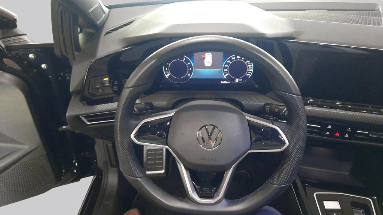 Volkswagen GOLF Variant 1.5 eTSI R-Line | LED + | Panoramadak | 18
