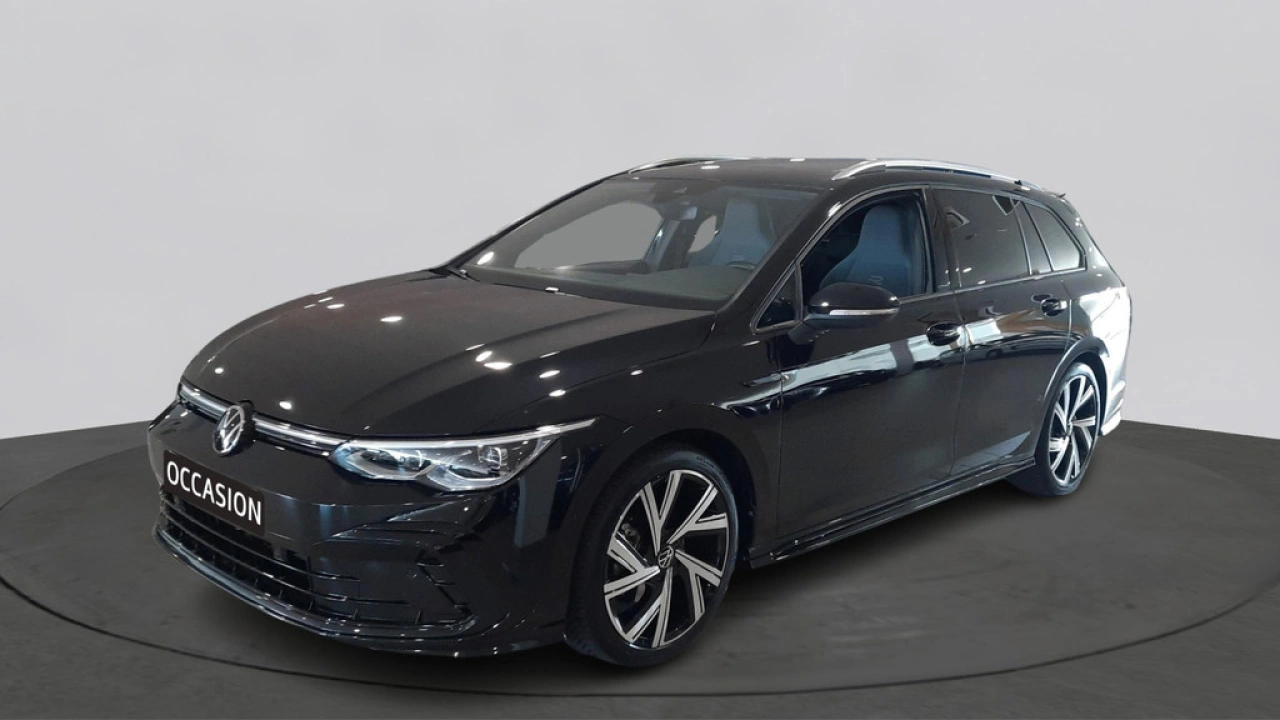 Volkswagen GOLF Variant 1.5 eTSI R-Line | LED + | Panoramadak | 18