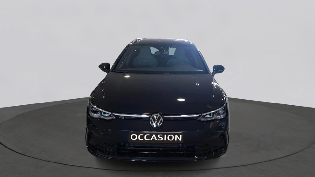 Volkswagen GOLF Variant 1.5 eTSI R-Line | LED + | Panoramadak | 18