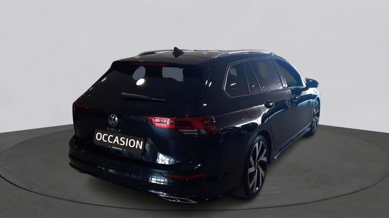Volkswagen GOLF Variant 1.5 eTSI R-Line | LED + | Panoramadak | 18